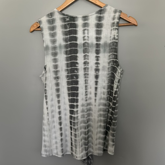 New Directions Tank Top - Picture 2 of 4